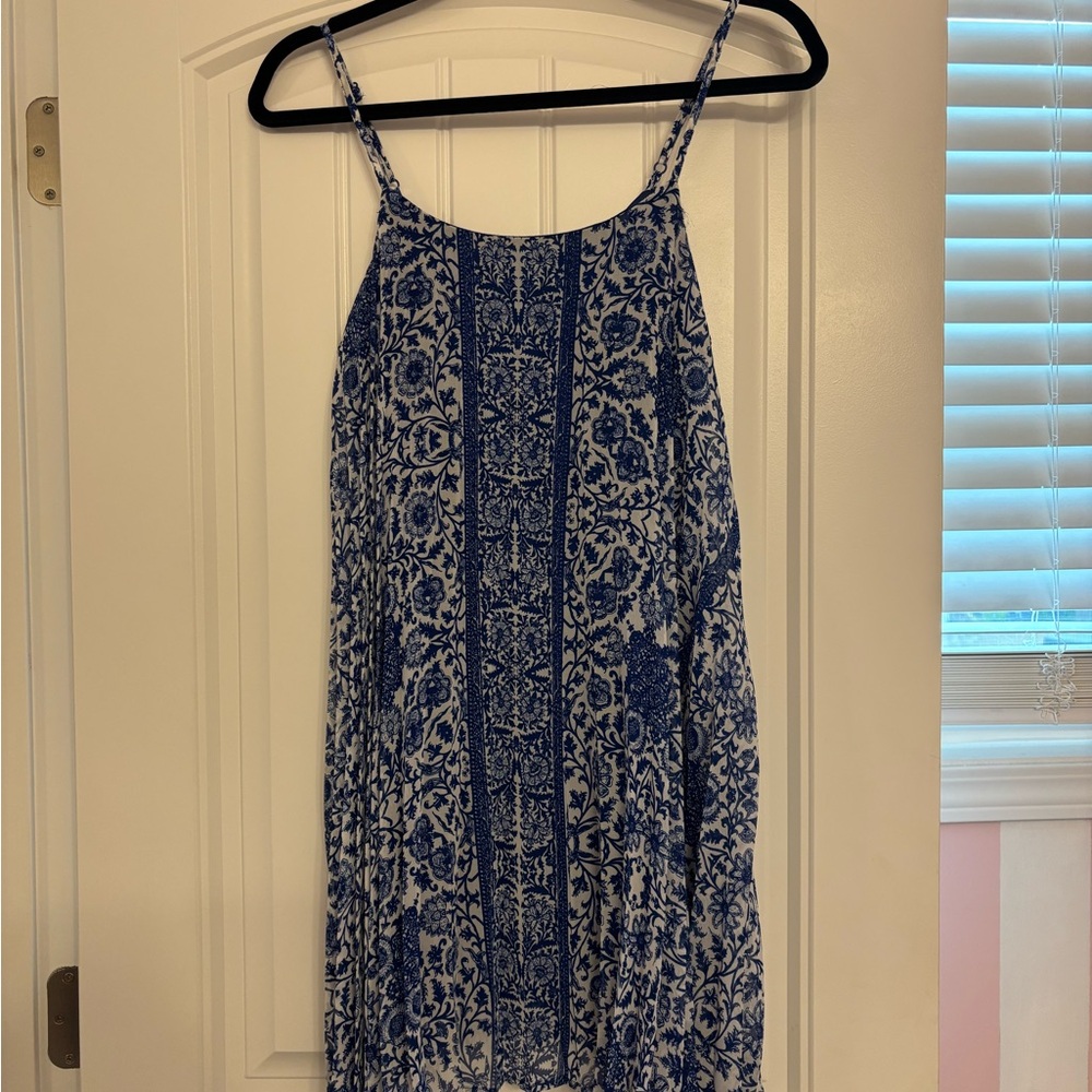Gianni Bini Blue and White Floral Dress